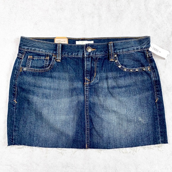 Old Navy Dresses & Skirts - NWT Old Navy Jean Skirt